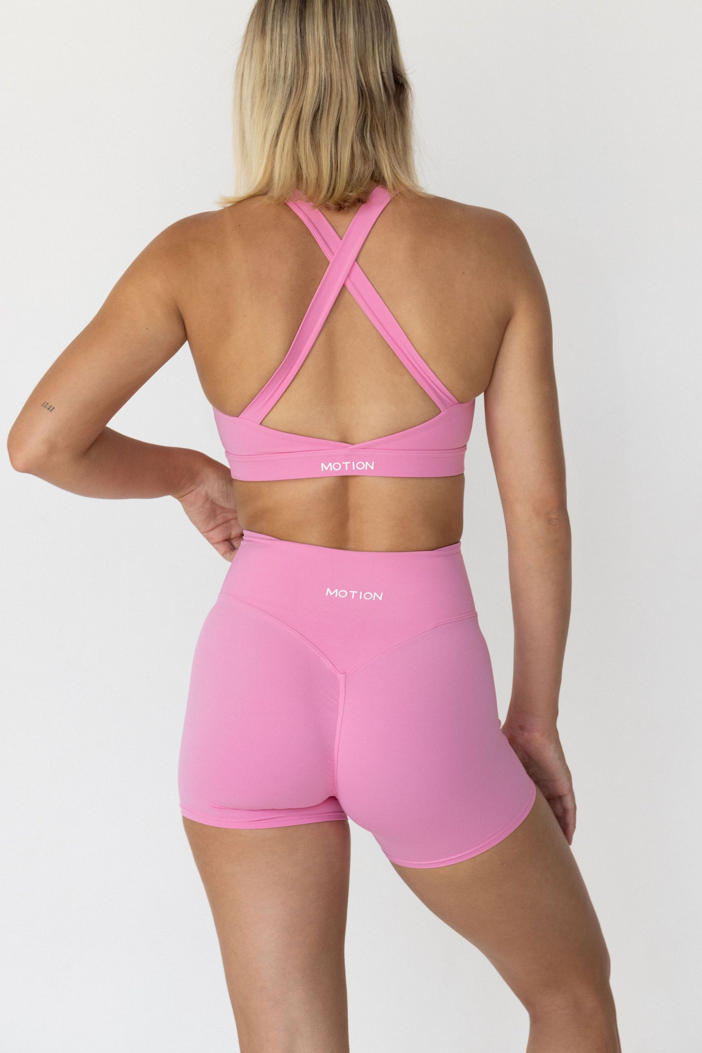 Elevate Sports Bra - Bubblegum Pink